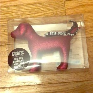 VS PINK 2018 MINI DOG ORNAMENT